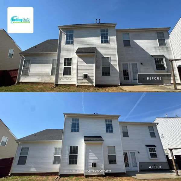 Before and after house washing the back of a two-storey white vinyl home with mildew stains